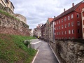 Links die alte Stadtmauer oder nur Hangsicherung?