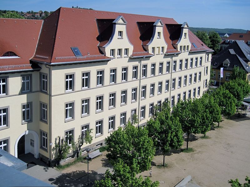 Volkshochschule TUEpedia