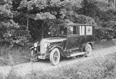 Rot-Kreuz-Wagen von 1927.jpg